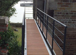 Passerelle en fer forgé