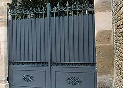 Portail en fer forgé