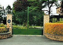 Portail en fer forgé