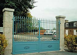 Portail en fer forgé